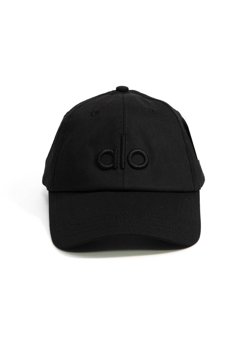alo - wears a cap when he travels - Image 1
