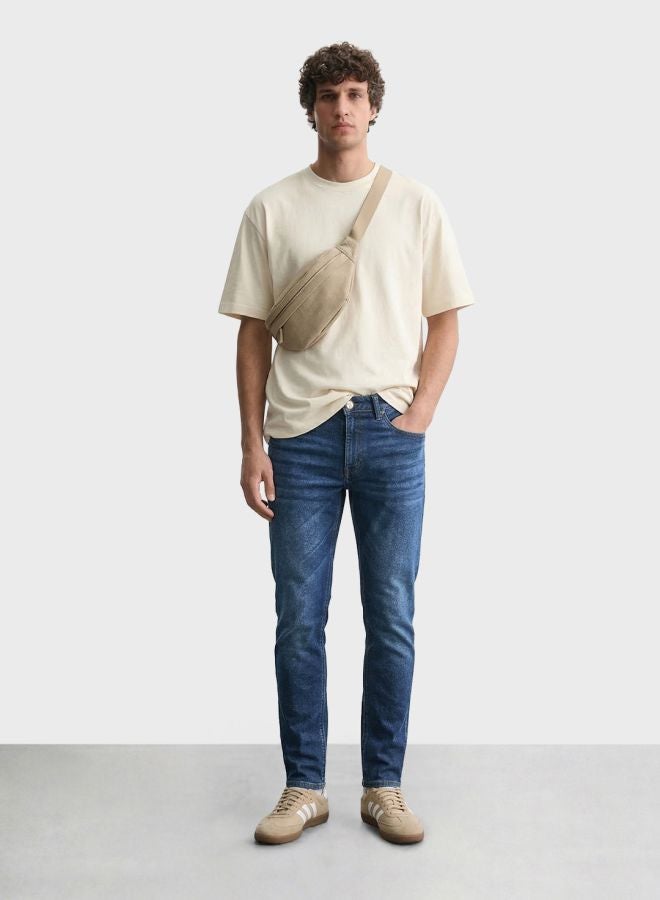 The Indian Garage Co Men Slim Fit Solid Scoop Pocket Mid-Rise Jeans - Image 4