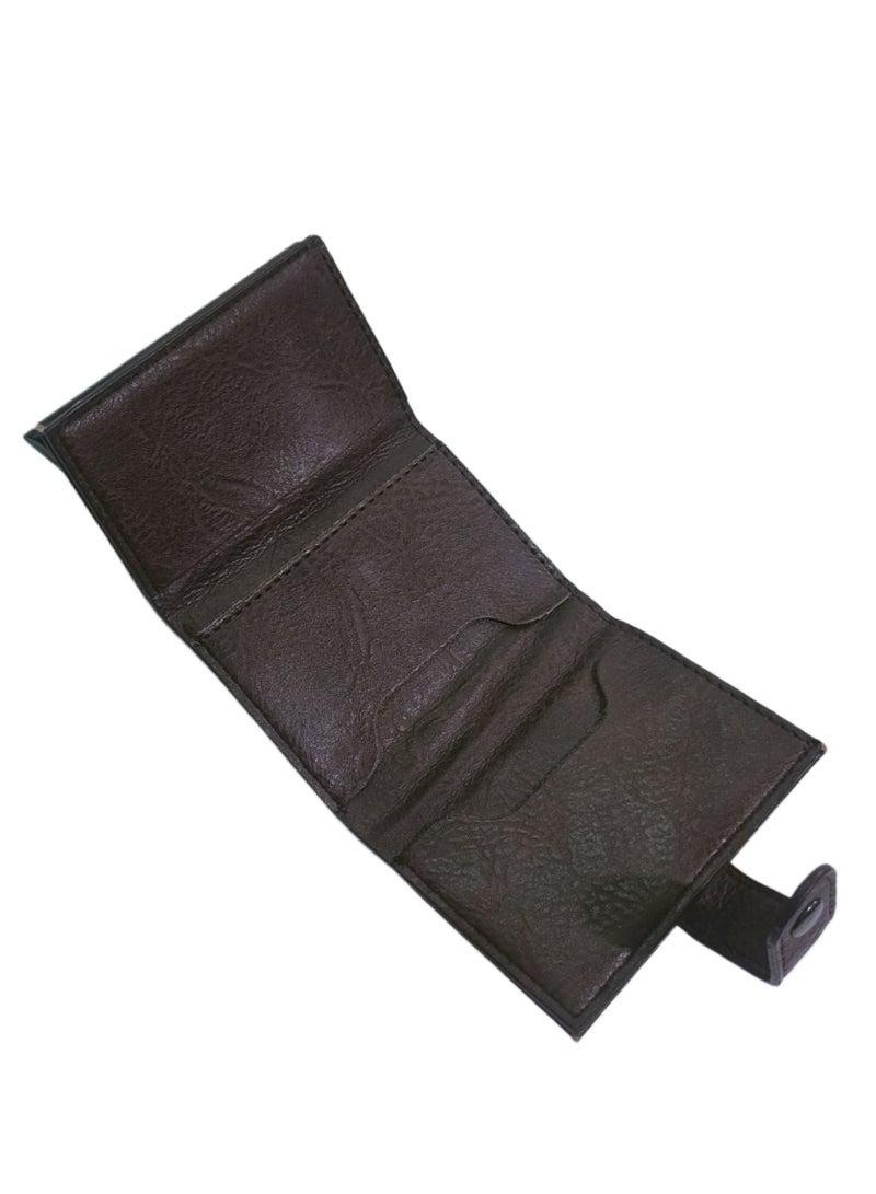 Horse Slim smart wallet with multiple card slots and a full cash compartment characterized by RFID protection. - Image 2