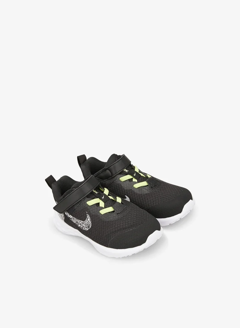 نايكي حذاء ثورة الأطفال