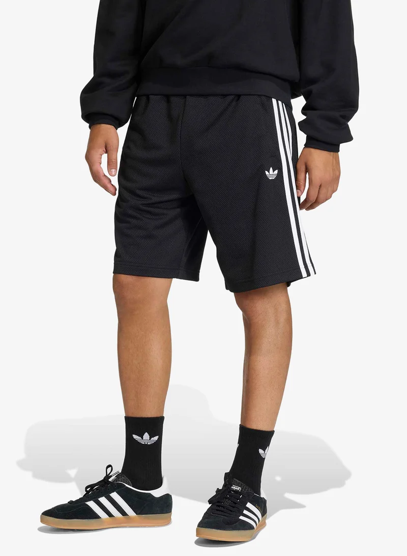 adidas Originals Trefoil Oversized Shorts