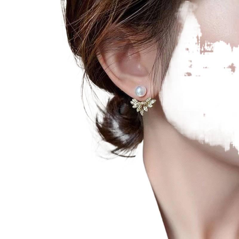 AD Pearl Earrings with Rhinestone Detail and Flower Detail Lightweight Non Pierced Jewelry for Women and Daily Wear - Image 4
