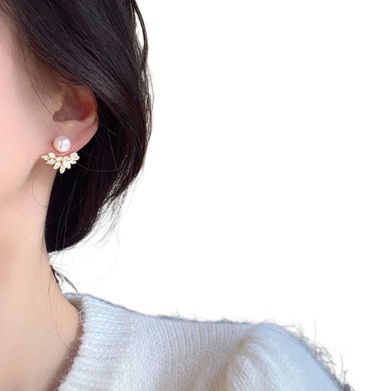 AD Pearl Earrings with Rhinestone Detail and Flower Detail Lightweight Non Pierced Jewelry for Women and Daily Wear - Image 2