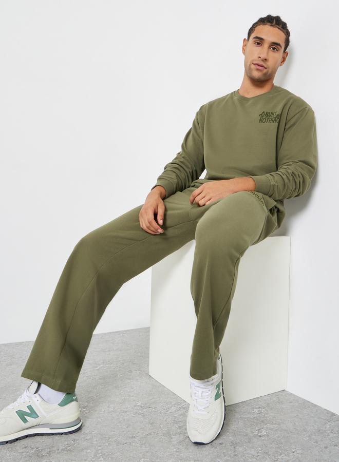 ستايلي طقم منسق من سويت شيرت وجوغر بقصة مريحة - Image 1