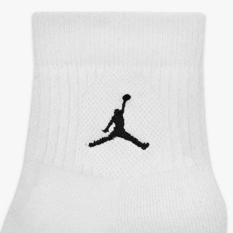 Jordan White Everyday Ankle Socks (3 Pairs) for Men | Best Price UAE
