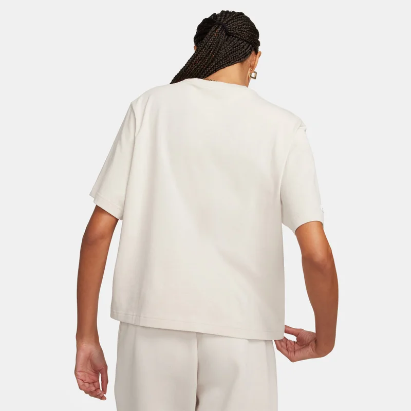 Nike Women's Sportswear Classic T-Shirt