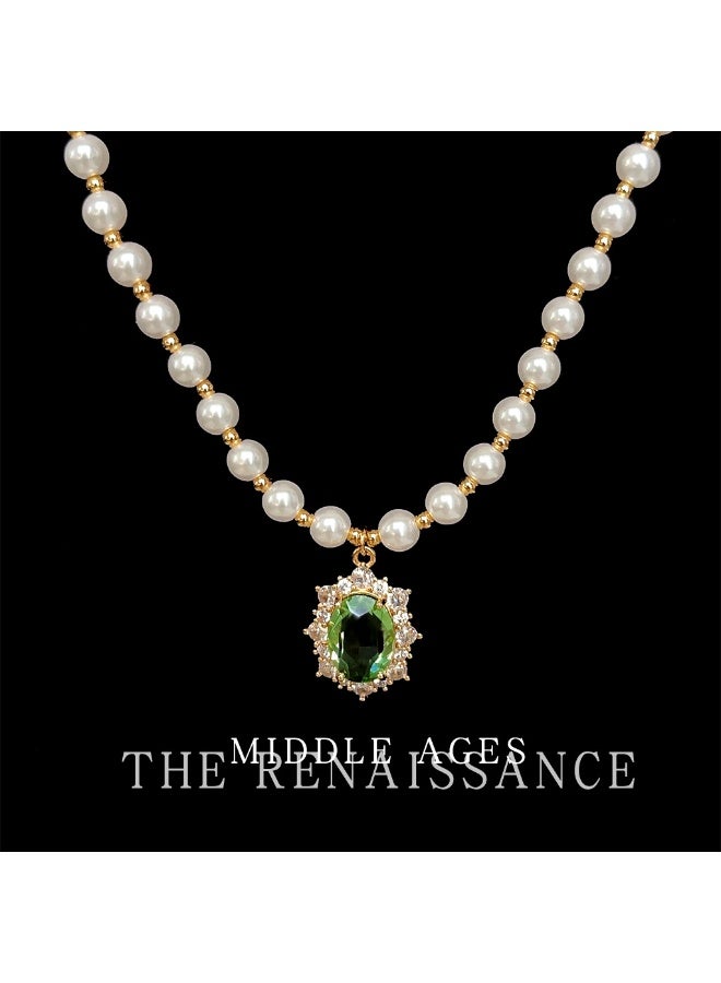 Starburst Green Gem Pearl Necklace - Retro Palace Style Light Luxury Clavicle Chain - Image 3