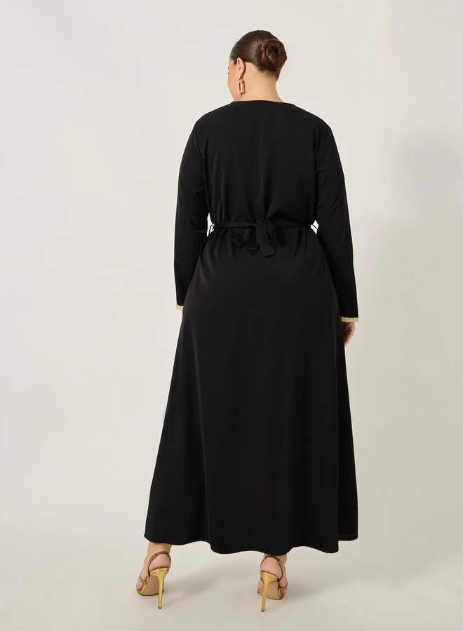 Styli Styli Plus Size Regular Fit V Neck Kaftan with Lace Detail