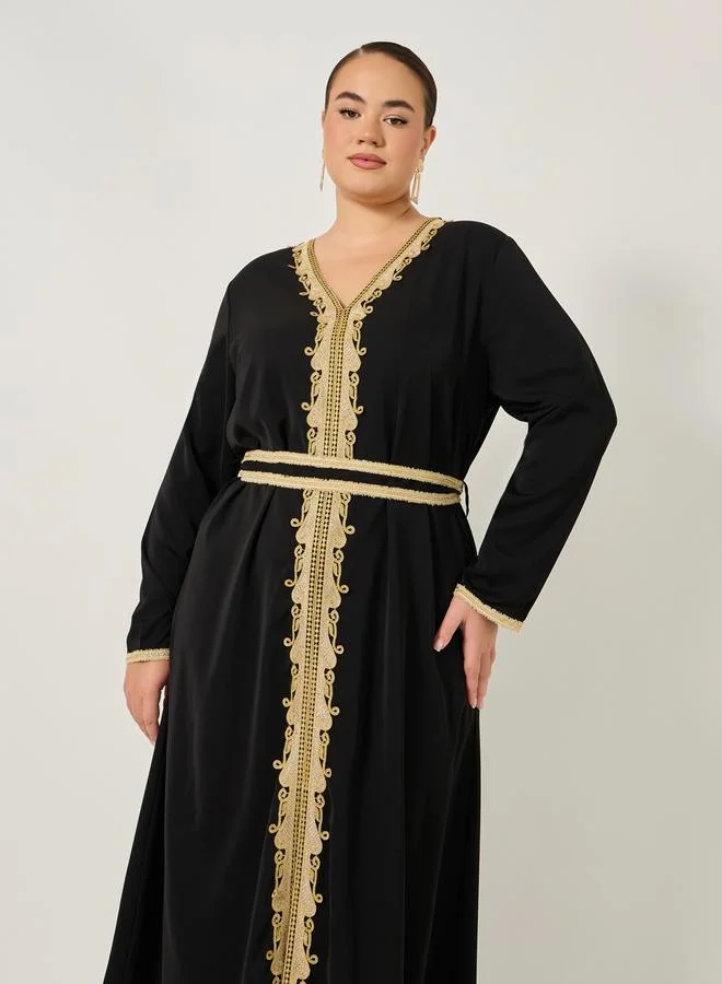 Styli Styli Plus Size Regular Fit V Neck Kaftan with Lace Detail