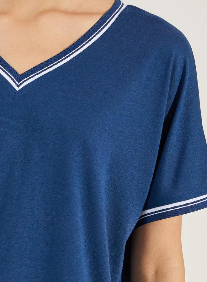 Styli Solid V Neck T-Shirt with Contrast Piping Detail