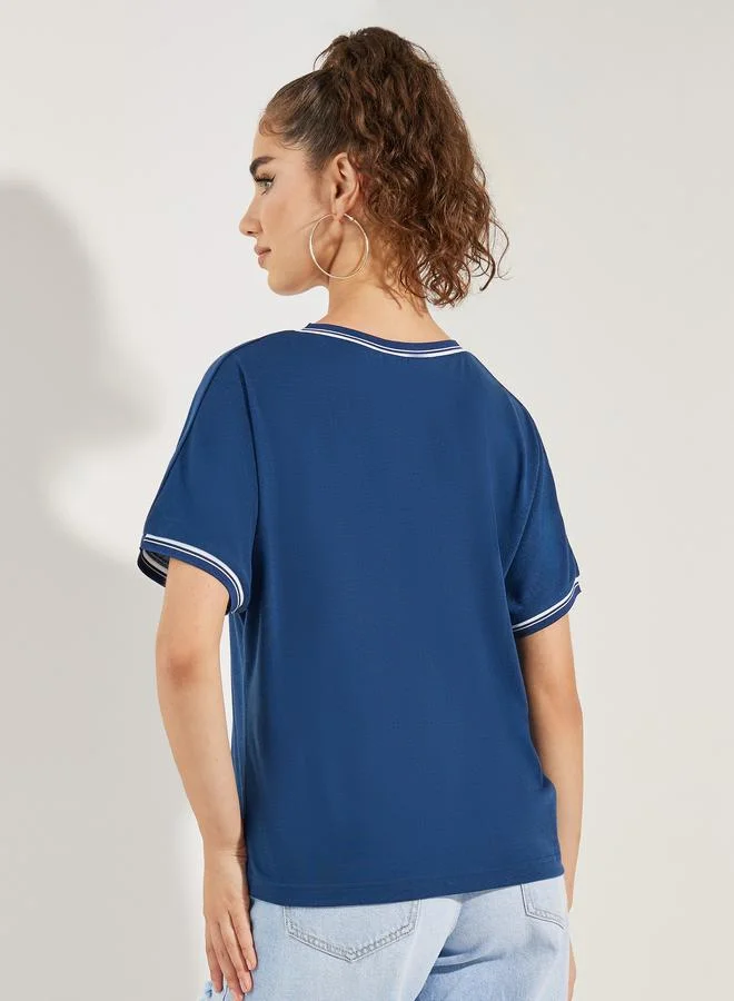Styli Solid V Neck T-Shirt with Contrast Piping Detail