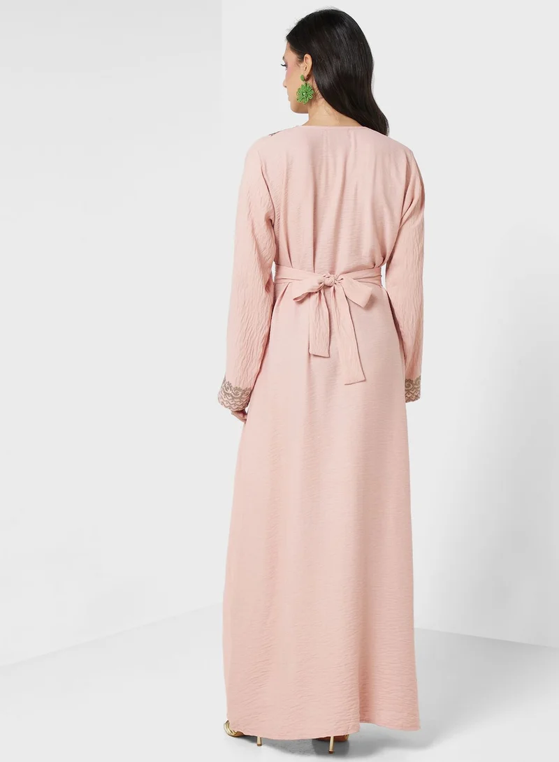 hayas closet Embroidered Belted Jalabiya