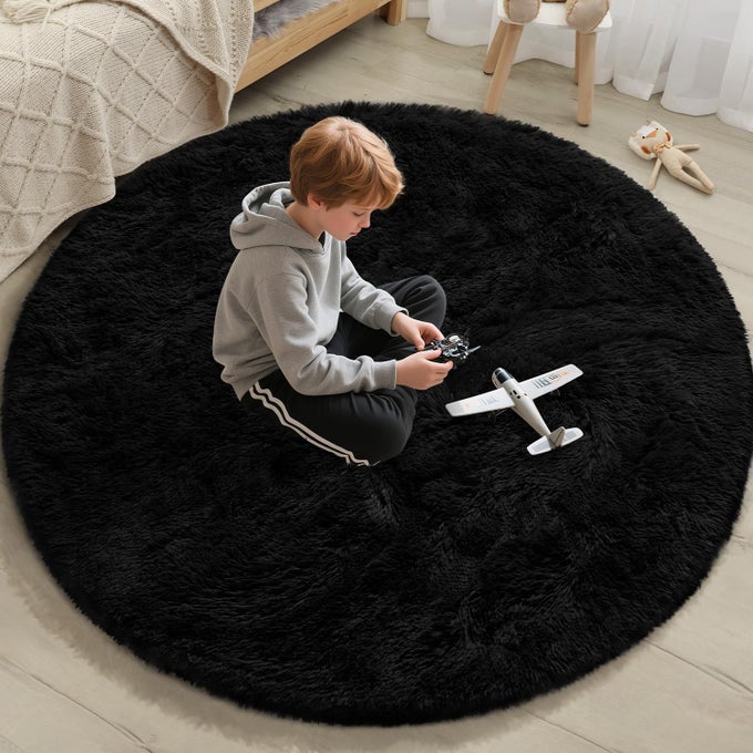 BLACK ROUND RUG FOR BEDROOM 4X4 FT FLUFFY SOFT CIRCLE AREA RUGS FOR LIVING ROOM PLUSH SHAGGY CIRCULAR CARPET FOR INDOOR FLOOR BEDSIDE KIDS NURSERY MACHINEWASHABLE HOME DECOR AESTHETIC