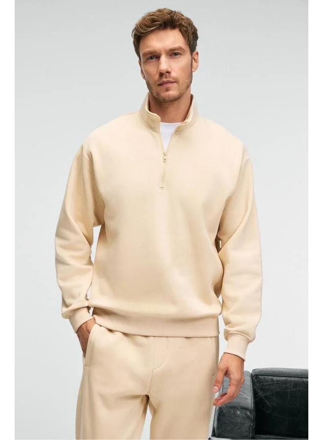 GRIMELANGE BAXTER Men's Straight-Collared Zippered Relaxed Vanilla Sweatshirt.