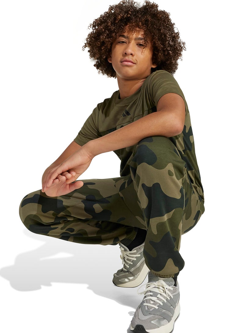 adidas بنطلون صوف أساسي موسمي مموه للشباب - Image 4