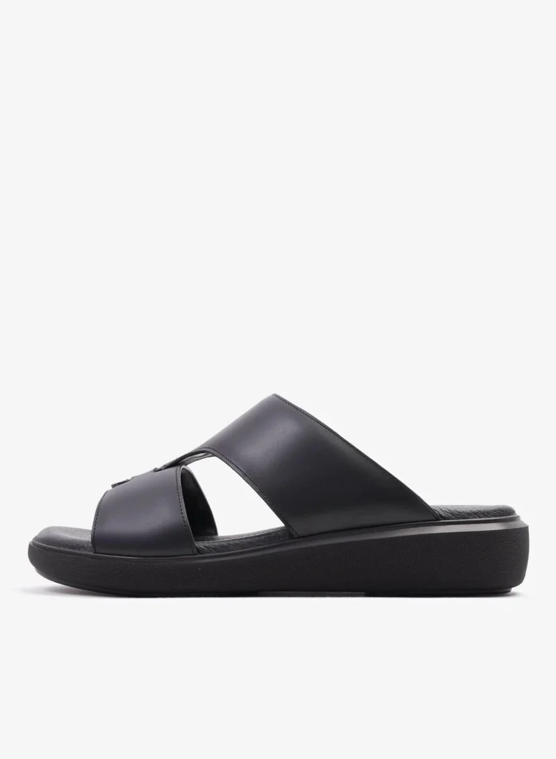 اومو كافالير Uomo Cavalier Comfortable Slip-On Sandals with Cushioned Sole Black