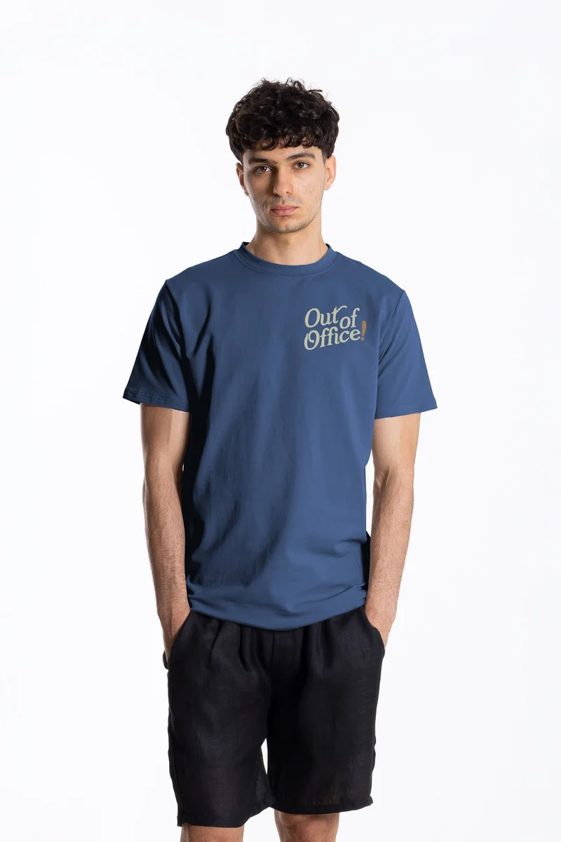 شايبس تي شيرت بطبعة شعار بقصة ضيقة