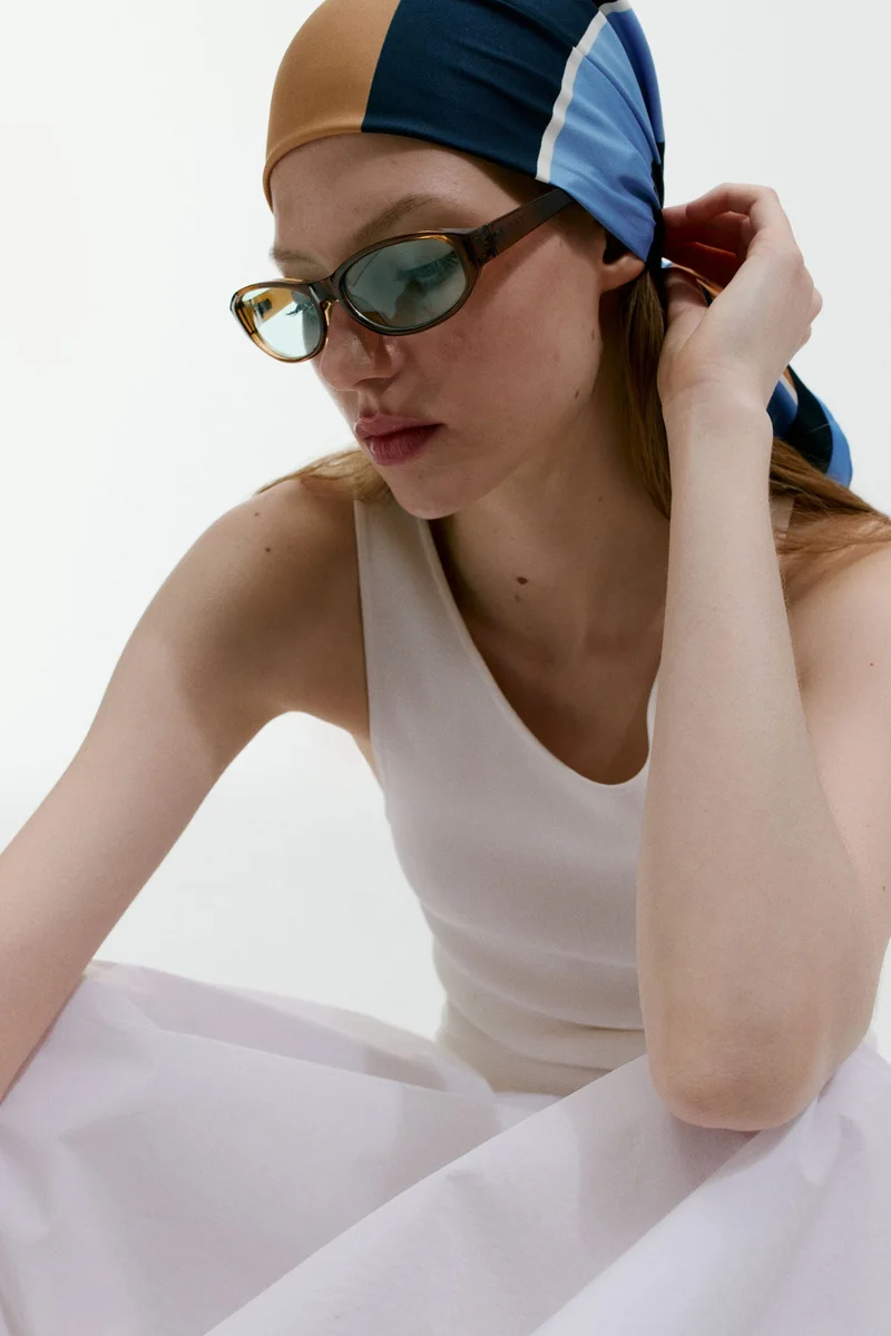 اتش اند ام نظارات شمسية بتصميم بيضاوي