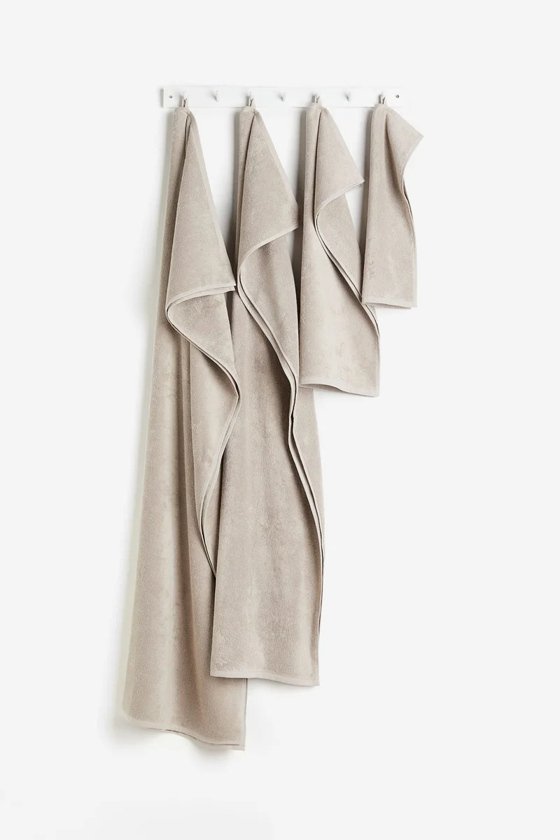 اتش اند ام منشفة من نسيج تيري