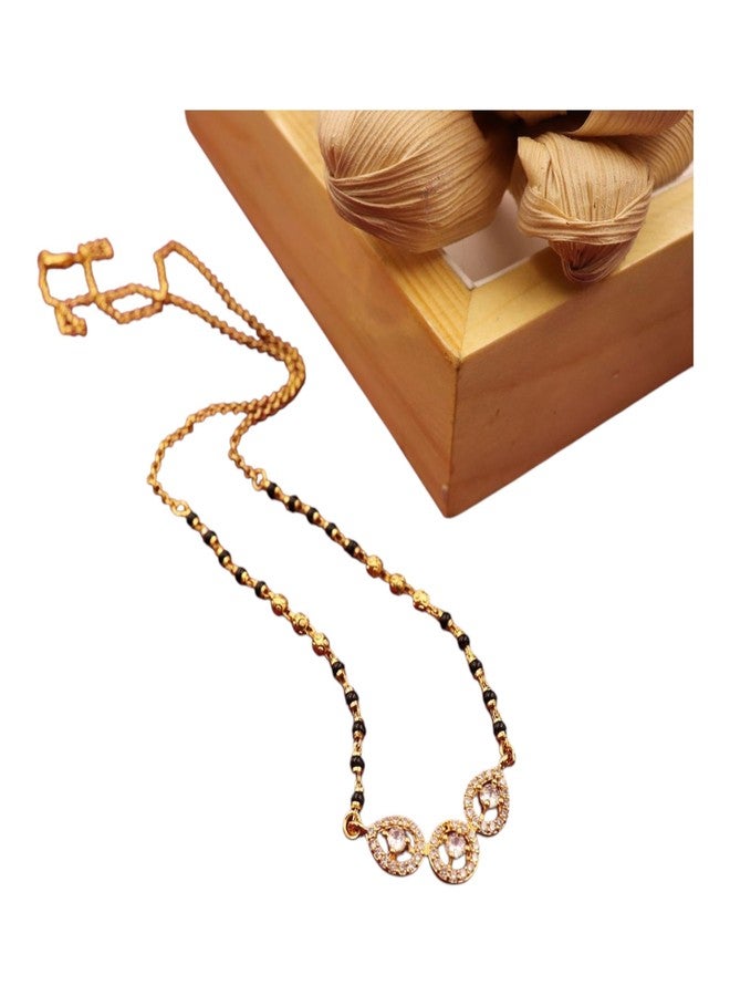 قلادة مانجالسوترا تقليدية من AAIKU، خرز أسود مع قلادة كريستال، طول السلسلة 45 سم، طلاء ذهبي عتيق (M1779) - Image 4