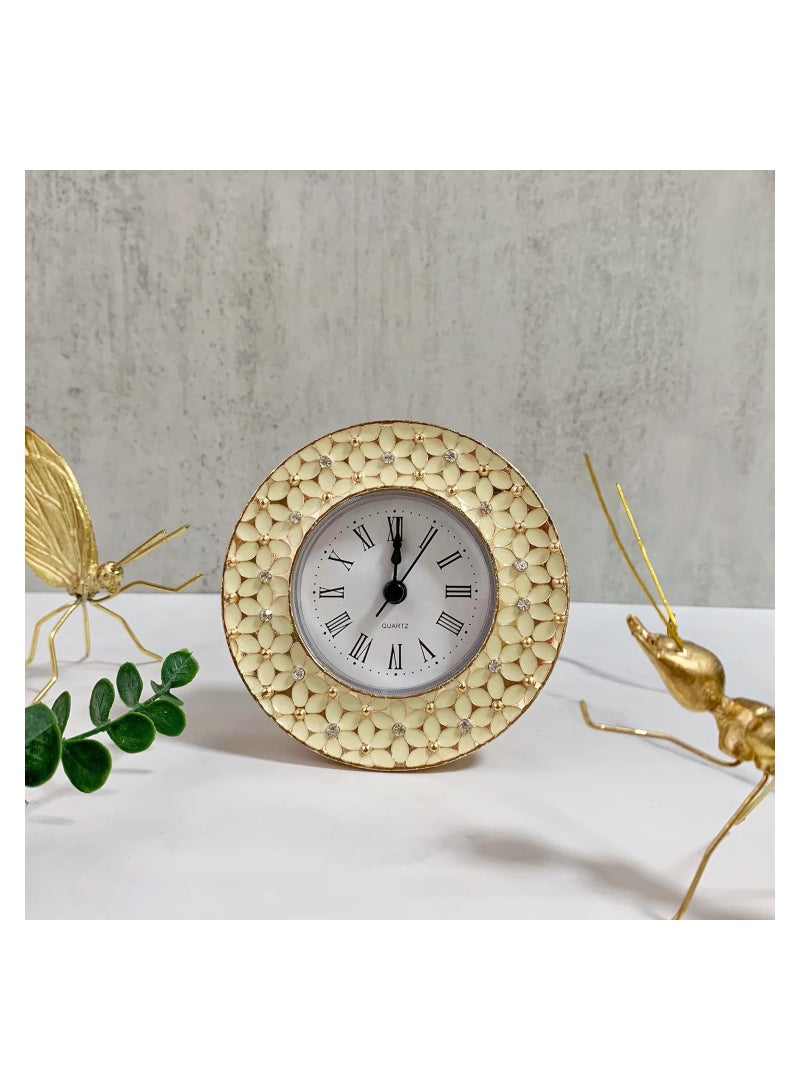 SYOSI Vintage Table Clock, Decorative Mini Table Clock Vintage Metal Quartz Battery Operated Table Top Clock for Living Room Decor Shelf (Yellow Flowers) - Image 4
