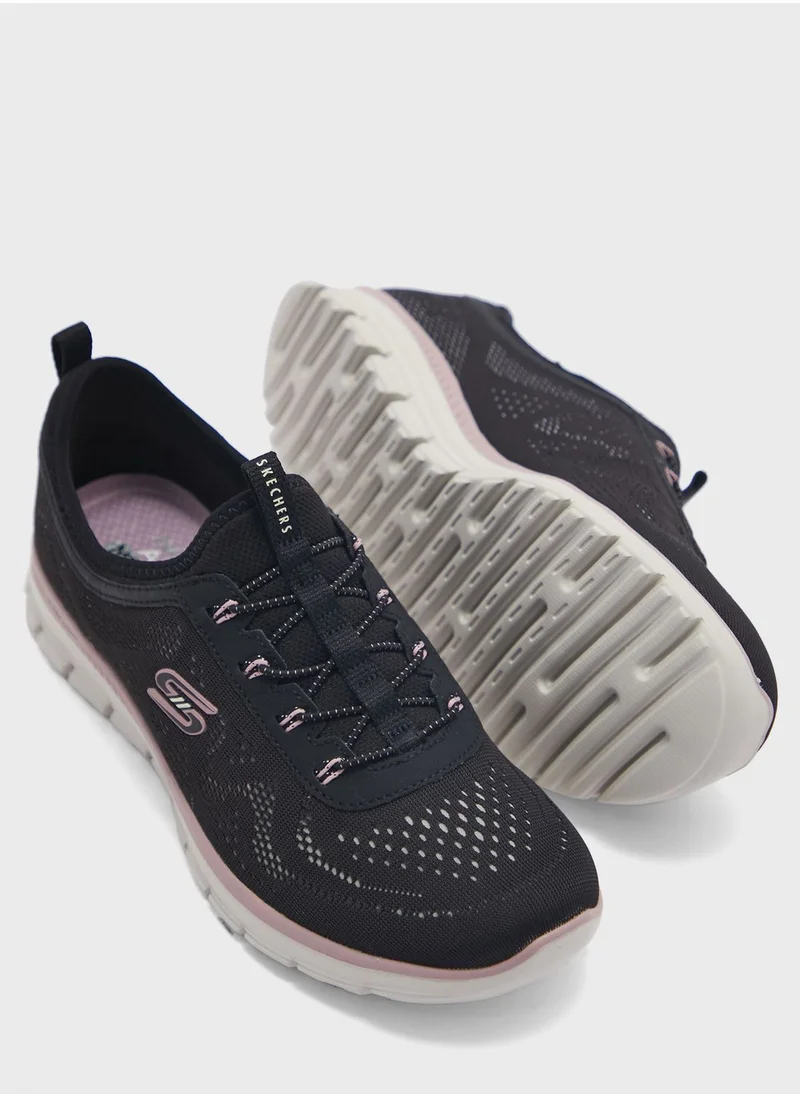 SKECHERS Luminate