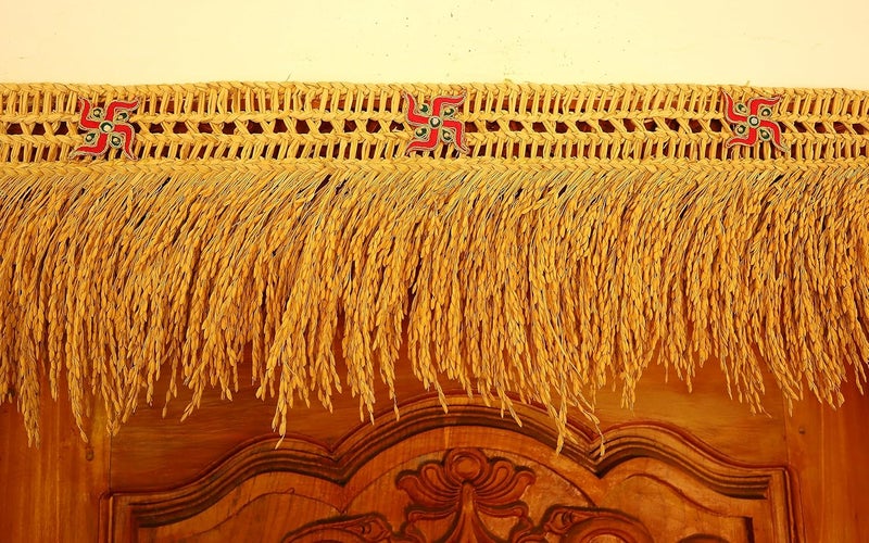USIRA Natural Paddy Main DoorPooja Room Toran with Beautiful Red Swastik Symbols42 Inches Bathada Torana35 Ft Nel Toran - Image 1