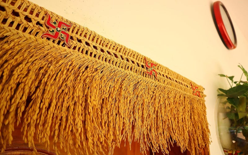 USIRA Natural Paddy Main DoorPooja Room Toran with Beautiful Red Swastik Symbols42 Inches Bathada Torana35 Ft Nel Toran - Image 5