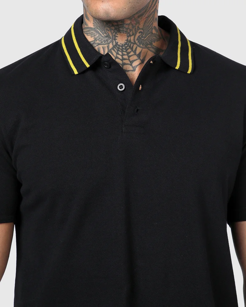 bewakoof Men's Black Textured Polo T-shirt