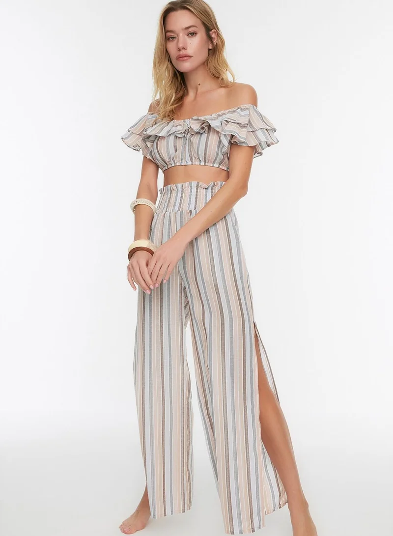 trendyol Cropped Top & Pants Set