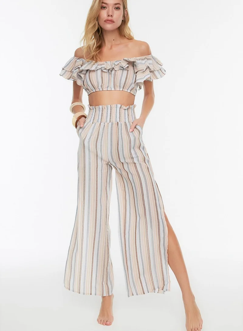 trendyol Cropped Top & Pants Set