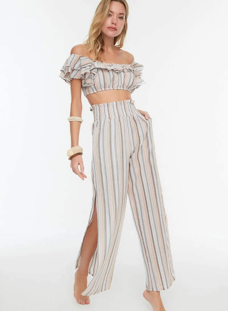 trendyol Cropped Top & Pants Set