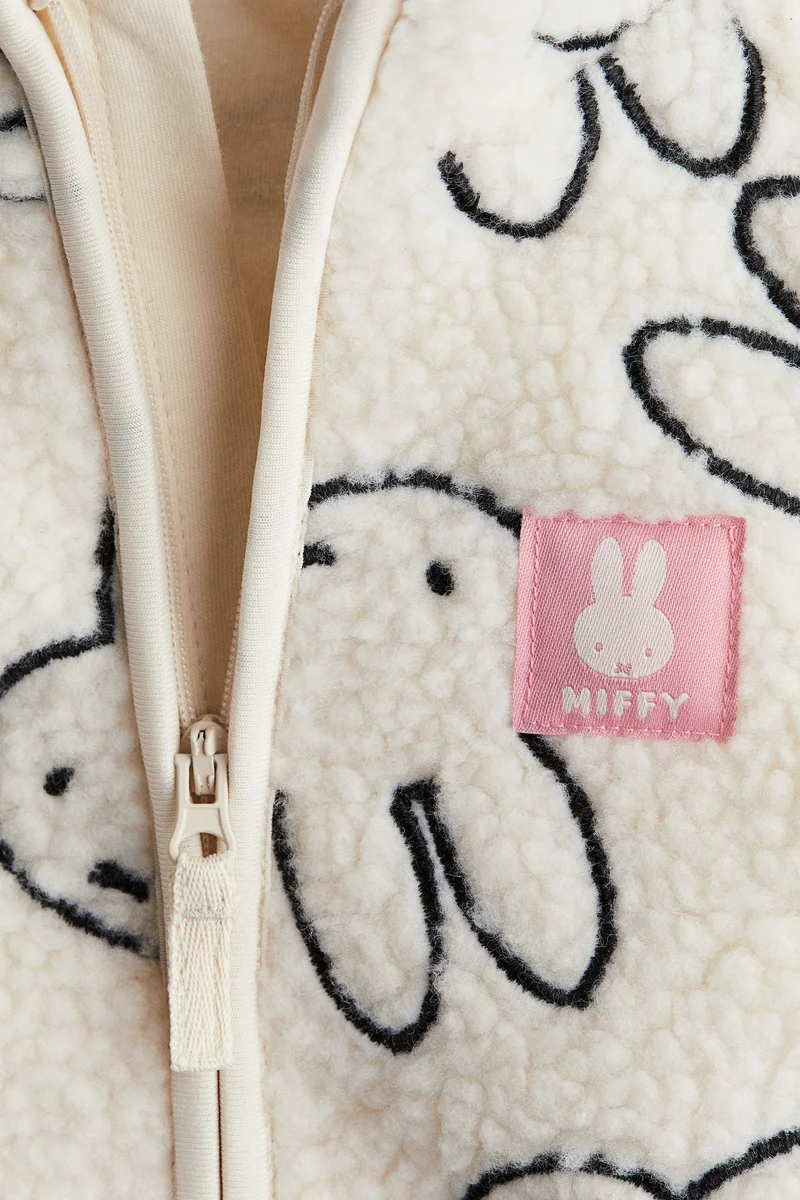 اتش اند ام جاكيت من نسيج تيدي مزيّن بطبعة