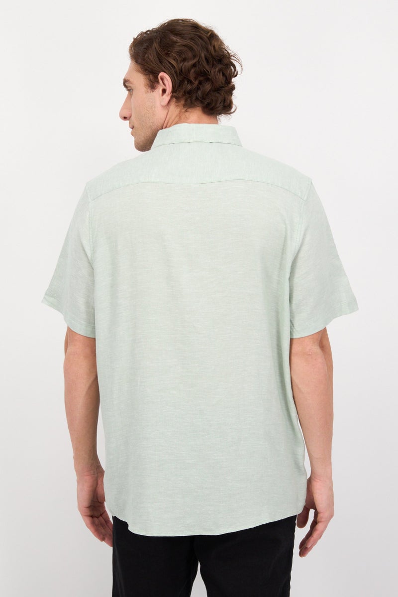 Cabana قميص رجالي عادي بقصة مريحة بأكمام قصيرة، أخضر فاتح - Image 3