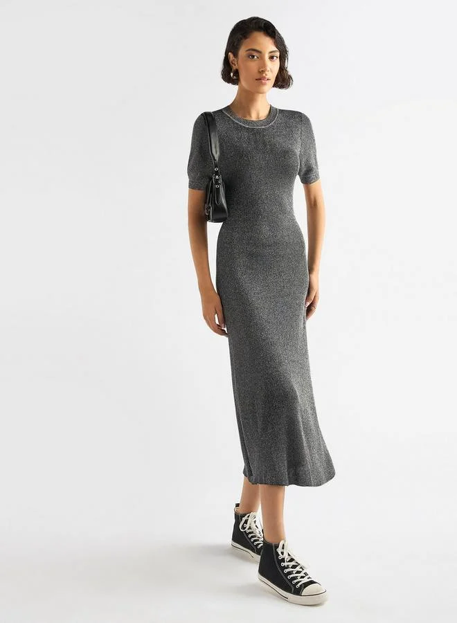 سبلاش فيڤ فستان ميدي مضلّع بأكمام قصيرة