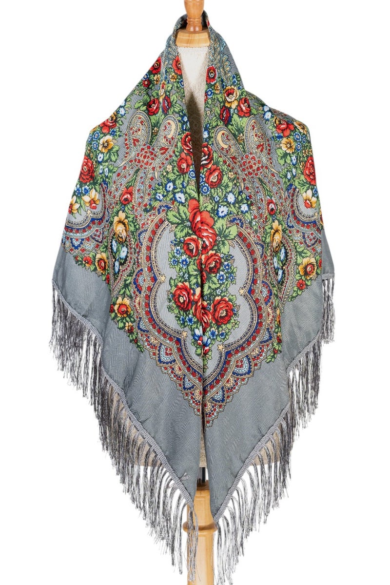 D'Daniela Apollinariya Women's Eastern European Cotton Tassel Shawl - Image 1