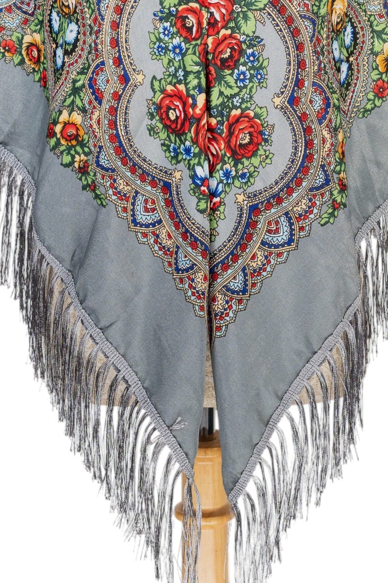 D'Daniela Apollinariya Women's Eastern European Cotton Tassel Shawl - Image 3