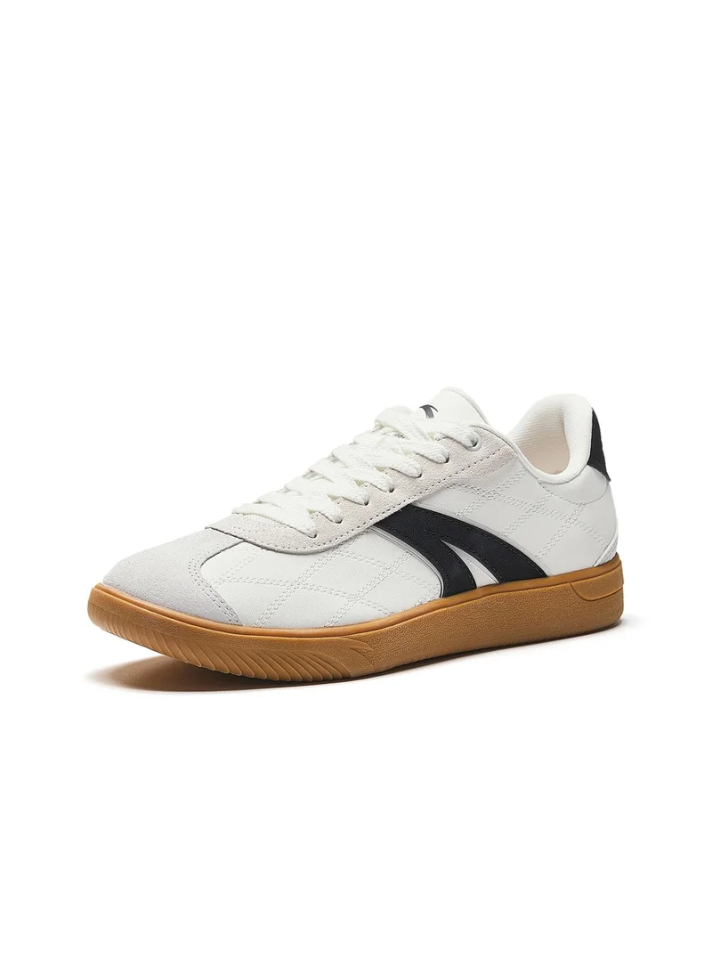 انتا TT BERLIN | Trendy Sneakers with Retro Design