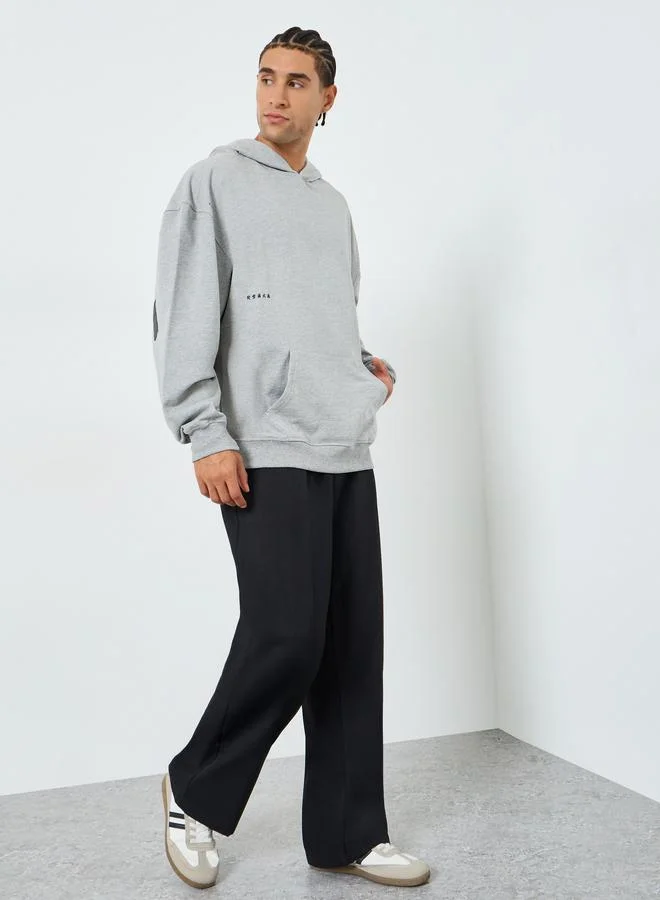 Styli Men Grey Slogan Print Oversized Hoodie