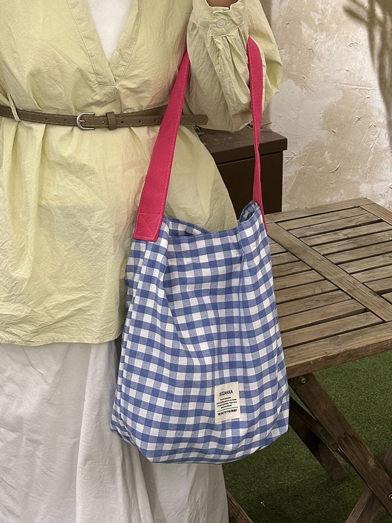 Simple Checkered Women'S Bag, New Trendy Bag, Contrasting Color Shoulder Bag, College Student Fresh Literary Commuting Tote Bag - Image 3