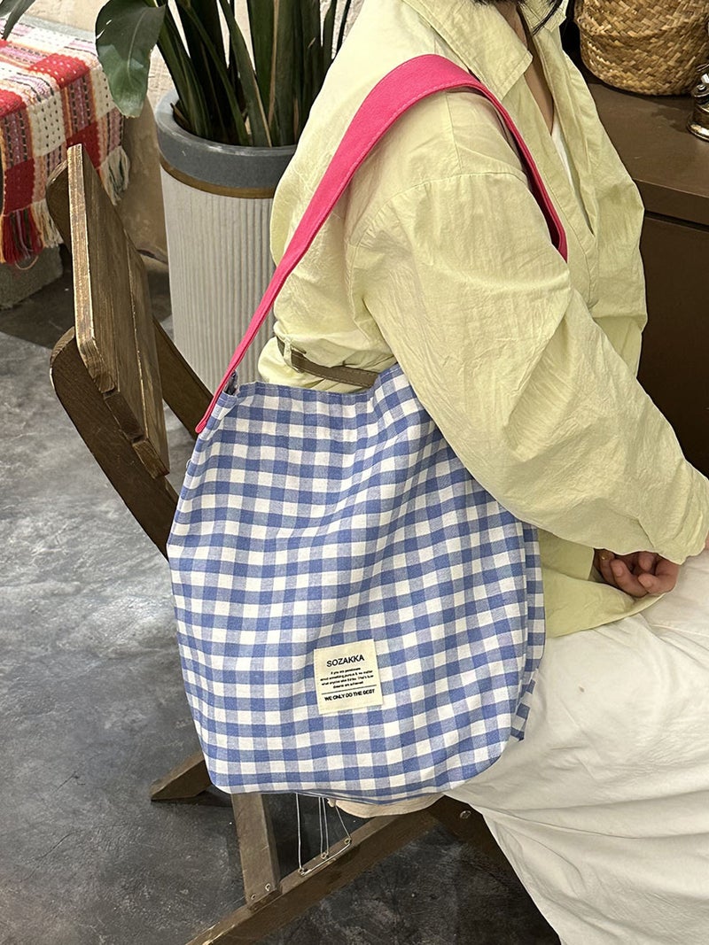 Simple Checkered Women'S Bag, New Trendy Bag, Contrasting Color Shoulder Bag, College Student Fresh Literary Commuting Tote Bag - Image 5
