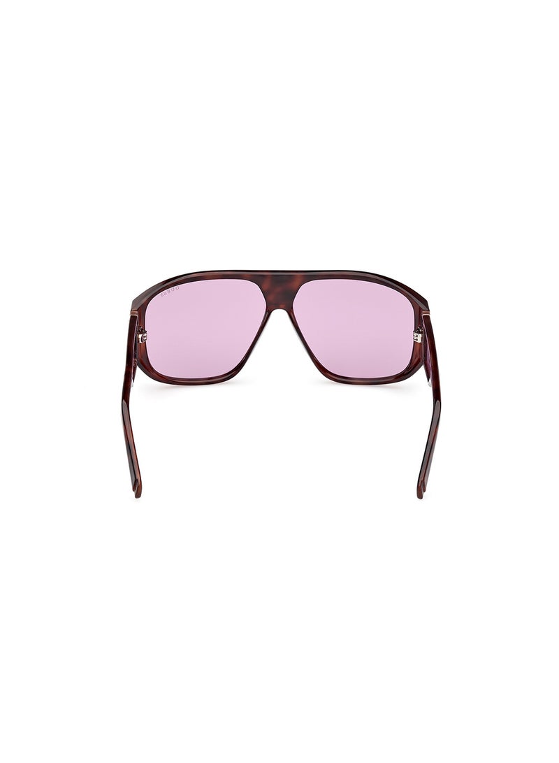 GUESS Unisex UV Protection Shield Shape Sunglasses - GU0013552Y61 - Lens Size: 61 Mm - Dark Havana - Image 4