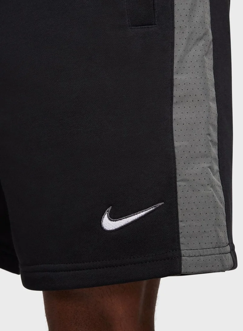Nike Essential Shorts