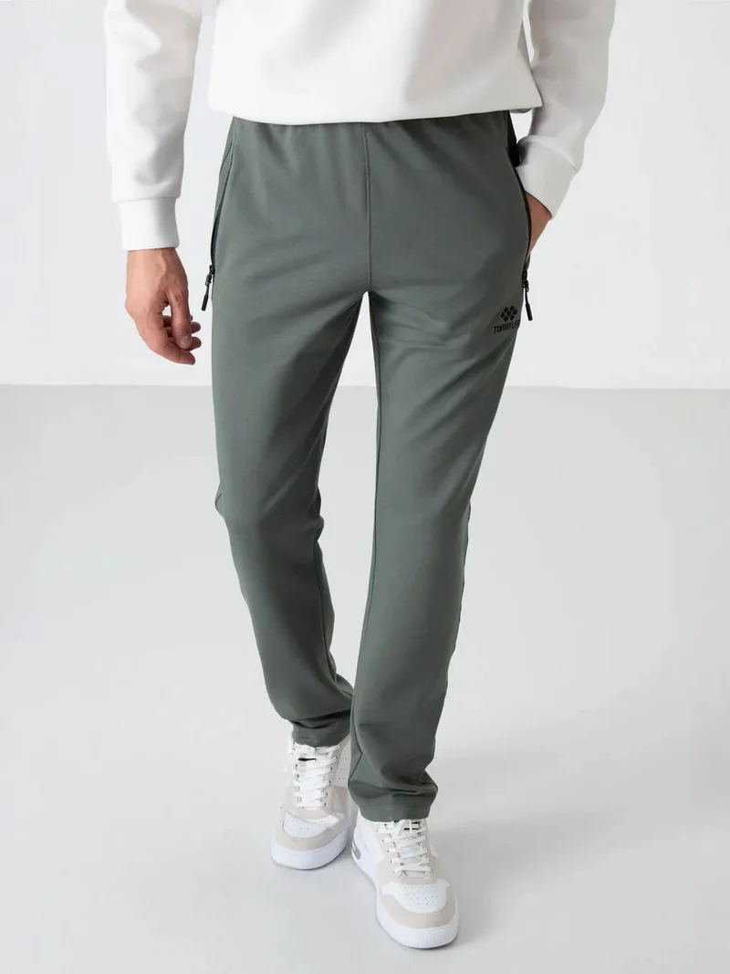 تومي لايف TOMMY Men's Regular Fit Straight-Leg Sweatpants