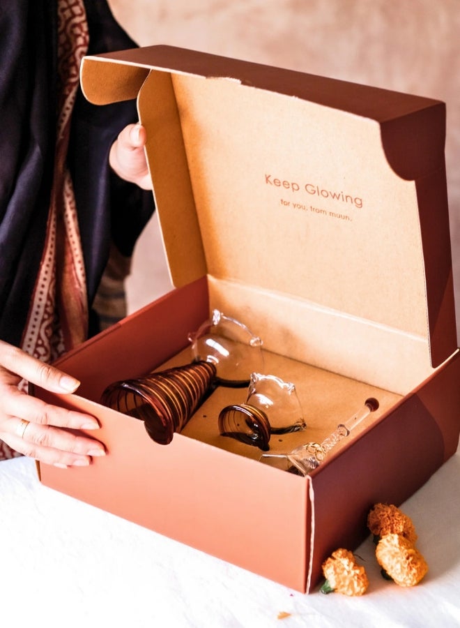 Muun Home Festive Gift Set with Tall Diya, Short Diya, and Ringing Bell - Amber Color - Image 4