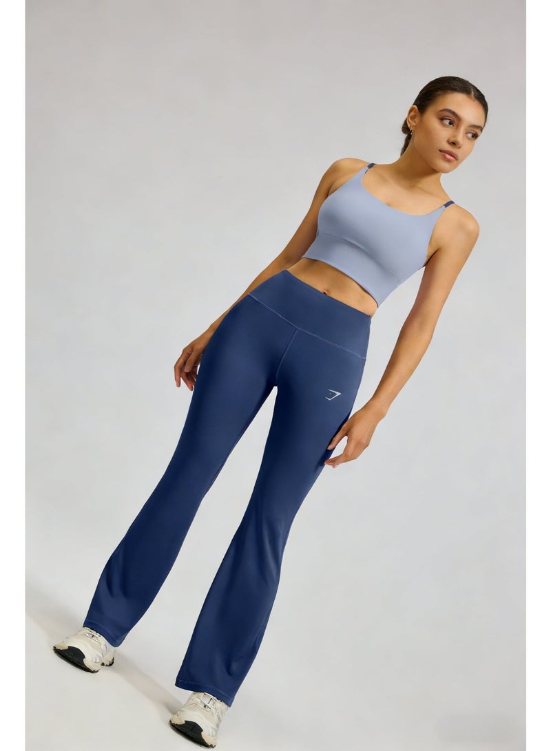 جيمشارك بنطلون رياضي Gymshark للسيّدات باللون الأزرق الداكن ضاغط بزاوية منبثقة - Image 1