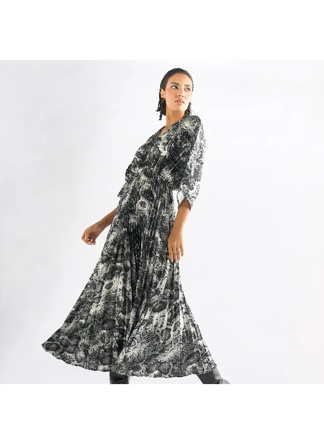 FAV Printed Pleated Maxi Dress with V-neck and 3/4 Sleeves