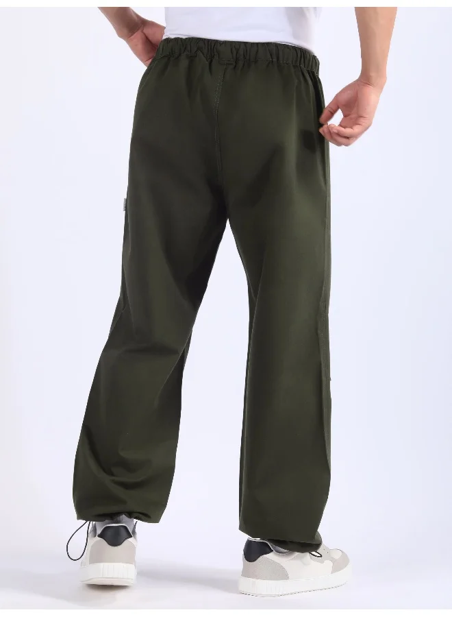 بيونغ بنطلون كارغو بخصر مزدوج مطوي باللون الأخضر العسكري