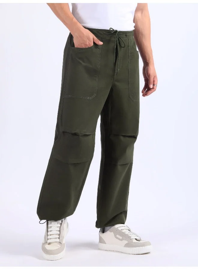 بيونغ بنطلون كارغو بخصر مزدوج مطوي باللون الأخضر العسكري