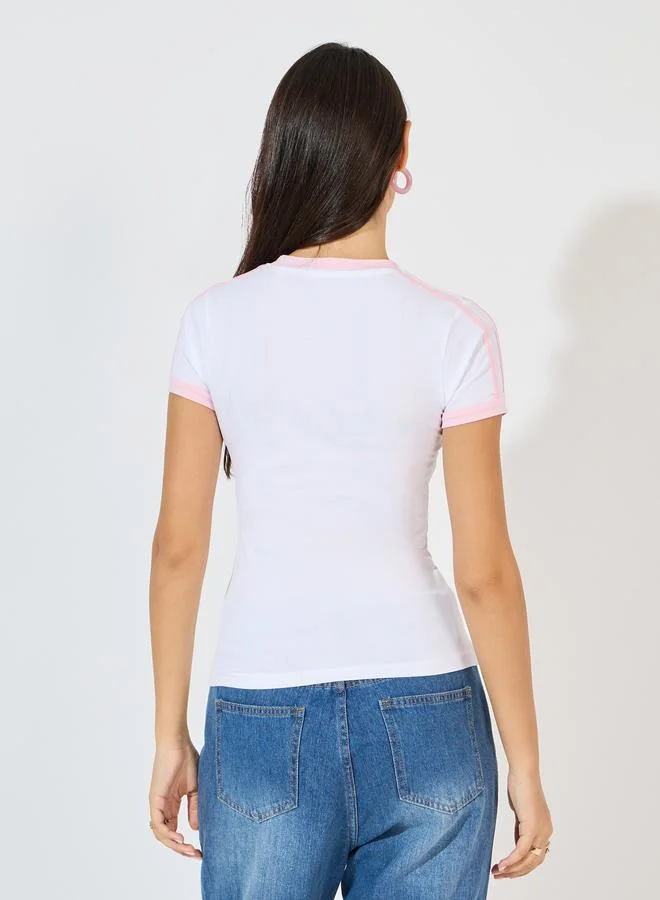 Styli Styli Cotton Stretch Bow Graphic Print Fitted T-Shirt